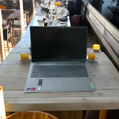 Lenovo 3 AMD Ryzen 5 5625U + 512GB SSD + 12GB 15.6″ FULL HD (1920×1080) WIN11