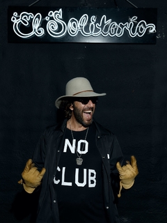 Remera No Club Negra en internet