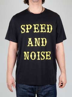 Remera Speed and Noise en internet