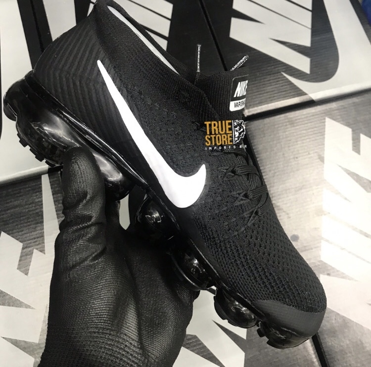 Vapormax best sale black 1.0