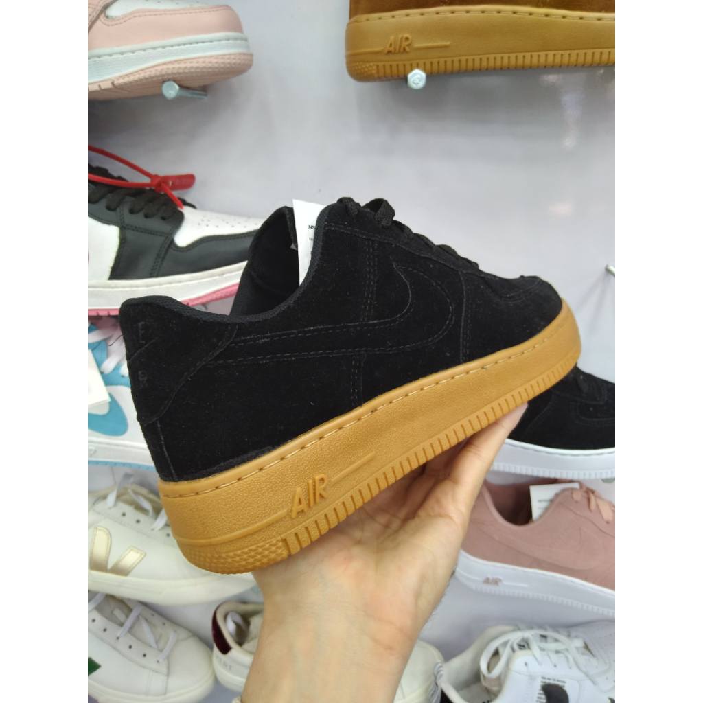 tenis nike air force preto camurça