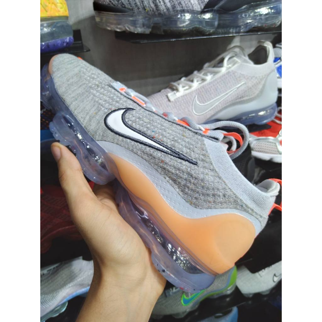 tenis nike vapormax laranja