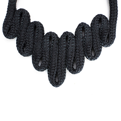 Collar Medusa en internet