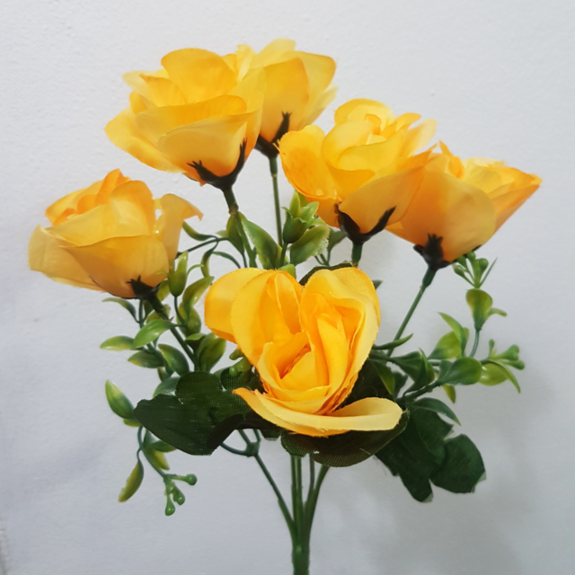 Rosas Artificiales Amarillas x 6 pimpollos