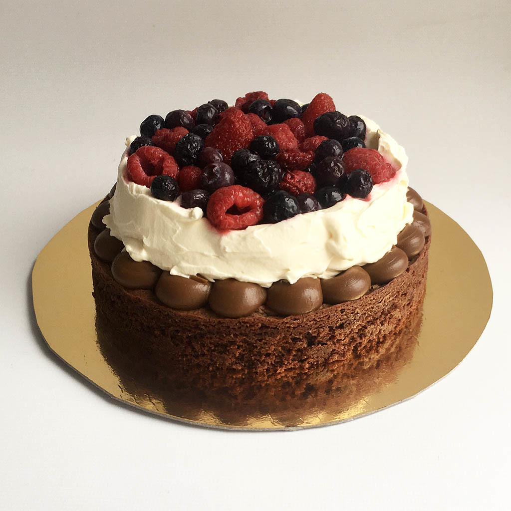 BROWNIE CON FRUTOS ROJOS - Chiare Pastelería