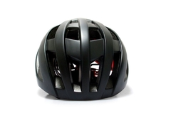 CASCO Negro con visera - Alvear Bikes