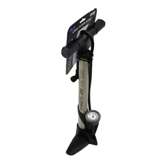 INFLADOR GIYO DE PIE ACERO CON MEDIDOR DE PRESION