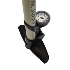 INFLADOR GIYO DE PIE ACERO CON MEDIDOR DE PRESION - comprar online
