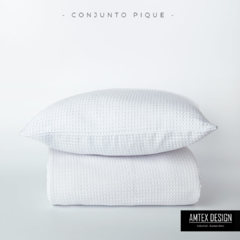CONJUNTO COLCHA PIQUE 2 1/2 + FUNDAS 50X50