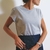 Remera cuello redondo con Bordado - Universo Melmac