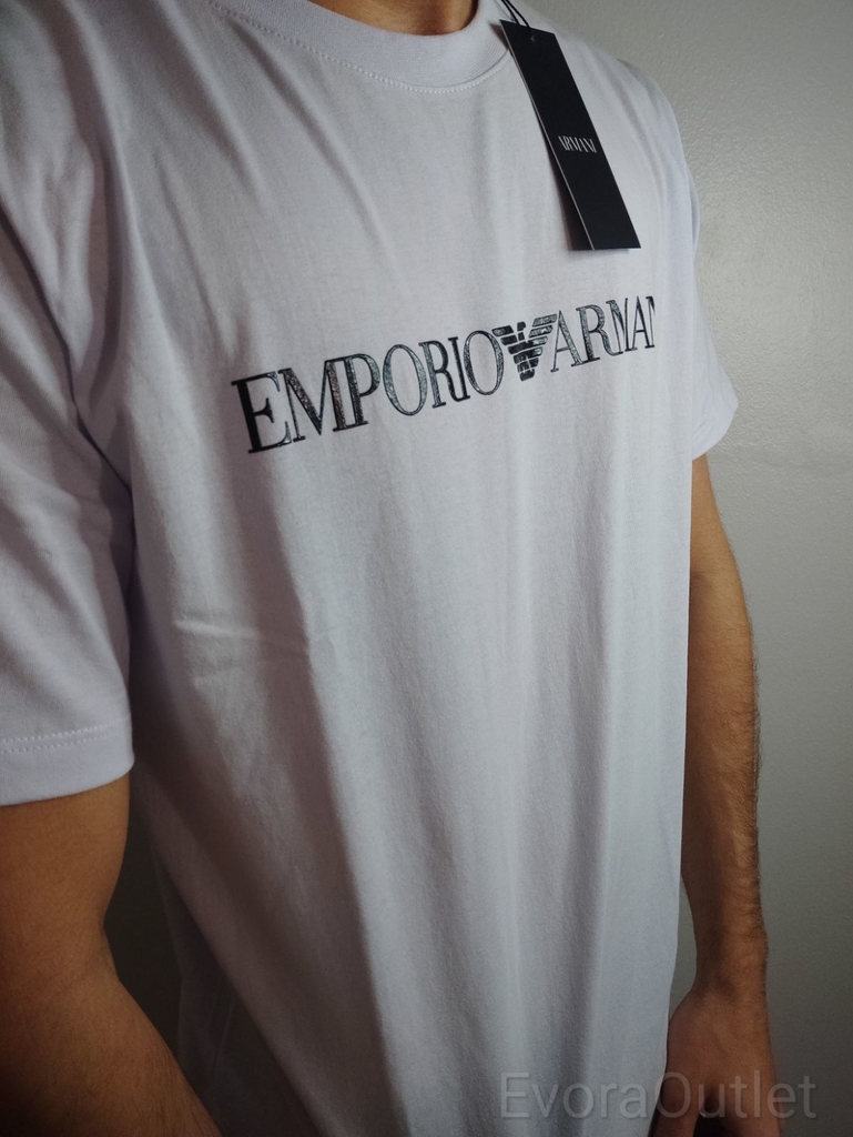 camiseta preta emporio armani