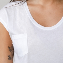 REMERA HELENA BLANCA en internet