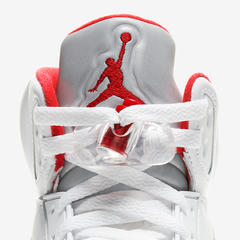 Air Jordan 5 Fire Red na internet
