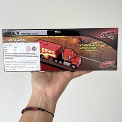7152 CARS CAMION MACK A FRICCION 25CM DISNEY (7908009671524) en internet