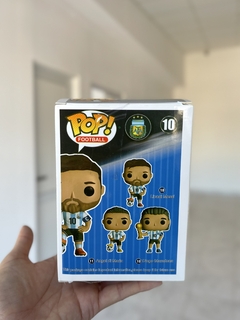 POP LIONEL MESSI EN CAJA COPA/ PELOTA (8496202109108) en internet