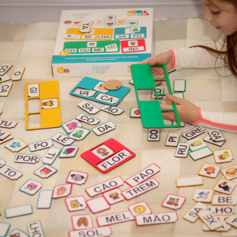 Jogo Resta 1 em Madeira com 30 Bolinhas de Gude Jogo Raciocínio Jogo  Desafio Brinquedo Educativo e Pedagógico - GDkids Brinquedos Educativos e  Pedagógicos