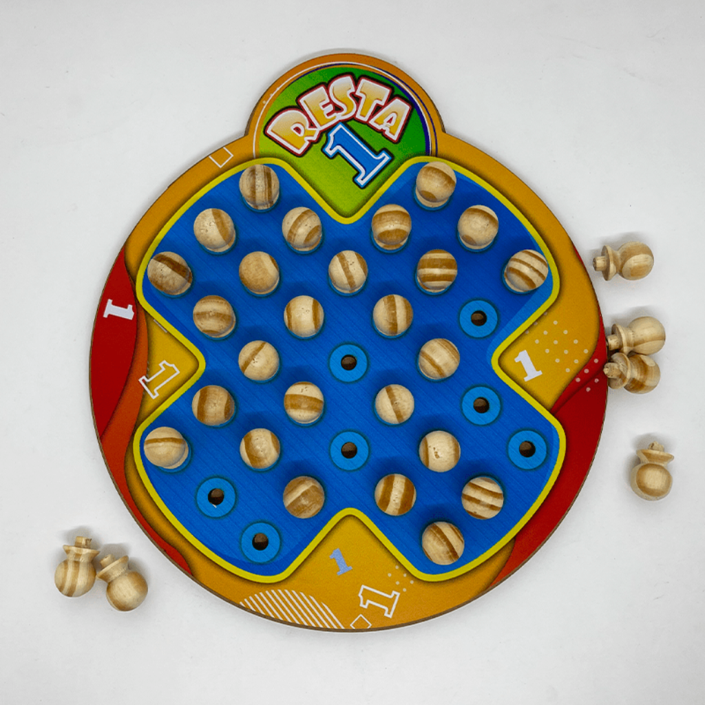 Jogo Resta Um Cogumelo Brinquedo Educativo de Madeira Brinquedos de Madeira  Bambalalão Brinquedos Educativos