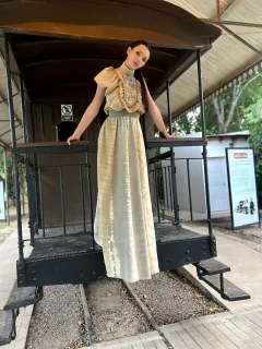Vestido Gajos c/pechera artesanal en internet