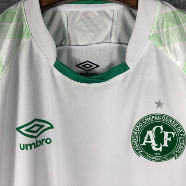 camisa branca chapecoense
