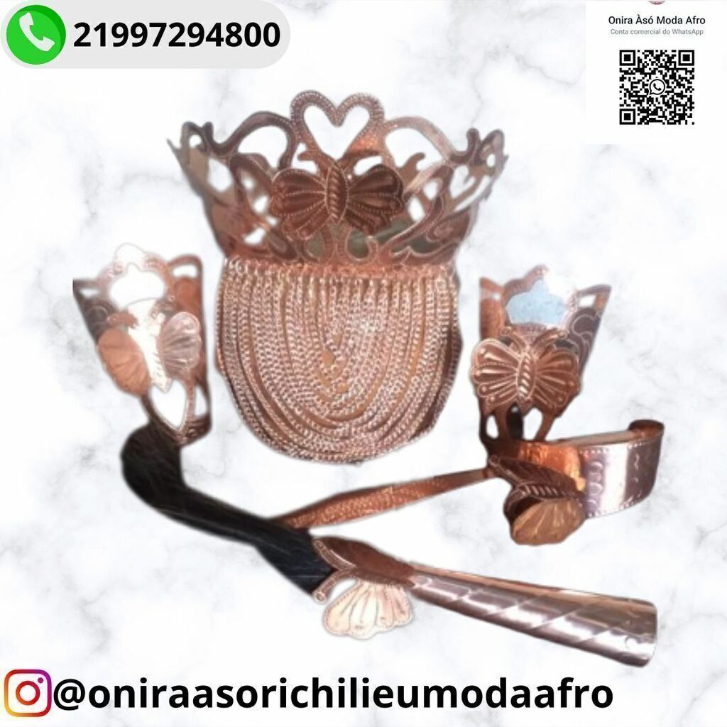 Paramentas personalizadas em borboletas para Orixá Oya
