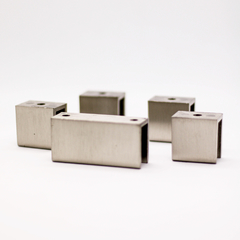 Esquinero de Vidrio Templado 60 x 60 cm - Abalum - Productos de diseño y carpinterias de aluminio