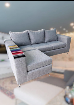 Sillon premium con camastro apoya brazos + patas metal