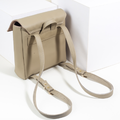 Ana Jimena backpack on internet