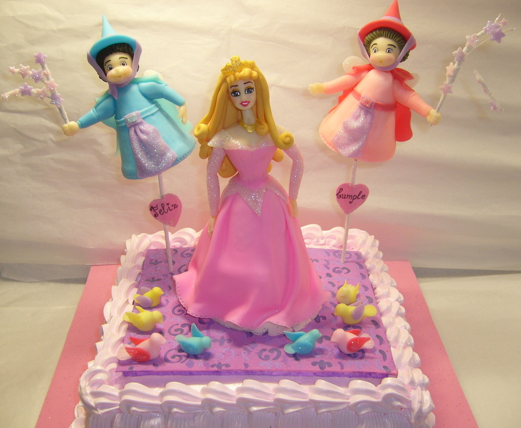 TORTA PRINCESA AURORA - BELLA DURMIENTE - Paulacakes