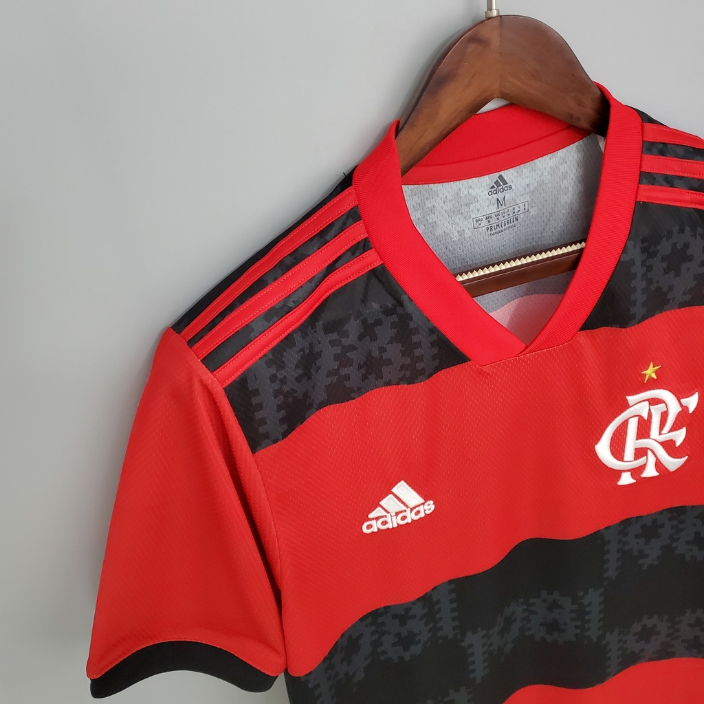 torcedor camisa do flamengo