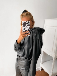 BUZO ELASTICO C/ CAPUCHA ENGOMADO - tienda online