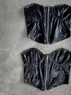 STRAPLESS CIERRE ENGOMADO en internet