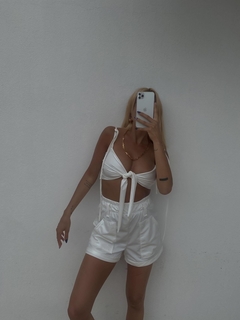 TOP MOÑO CHAROL - comprar online