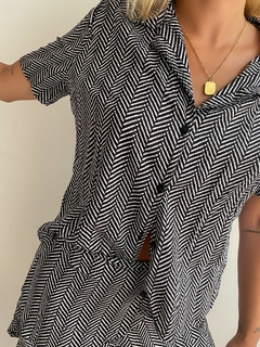 Imagen de CAMISA GINGER BOTONES M/C RAYADA