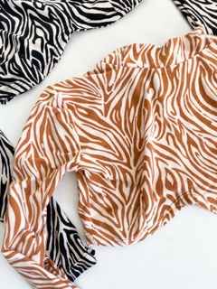TOP FORMA M/L AFELPADA CEBRA - comprar online