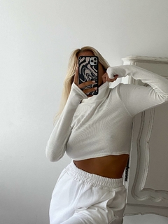 POLERA CORTA YESO en internet