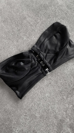 STRAPLESS GANCHITOS CORSET ENGOMADO BRILLOSO - tienda online