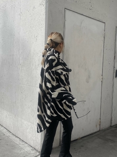 SOBRECAMISA ALLEGRA PELUCHE CEBRA - tienda online