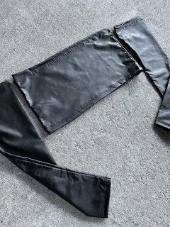 STRAPLESS CON GUANTES ENGOMADO