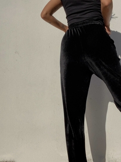 PANTALON COSTURAS VELVET en internet