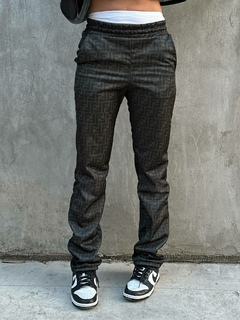 BUZO CORTO C/CAPUCHA FENDI - comprar online