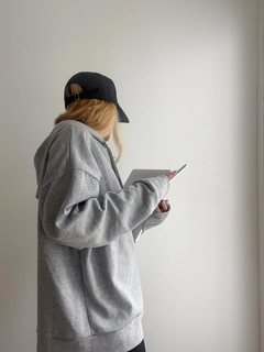 BUZO OVERSIZE CAPUCHA LISO - tienda online