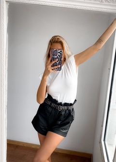 Imagen de SHORT FRUNCE CUERO