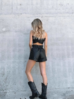 SHORT FRUNCE CUERO