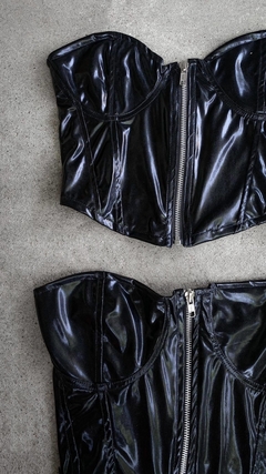 STRAPLESS CIERRE ENGOMADO en internet