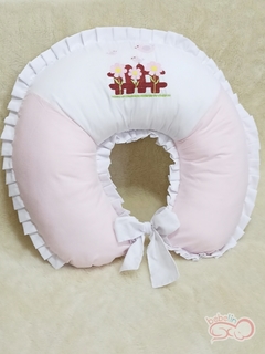 Almofada para Amamentação Rosa Bebê com Branco - Bordado de Passarinhos - loja online