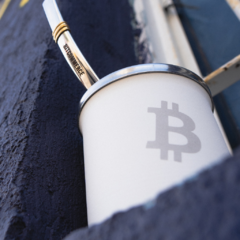 MATE BITCOIN BLANCO + BOMBILLA ACERO