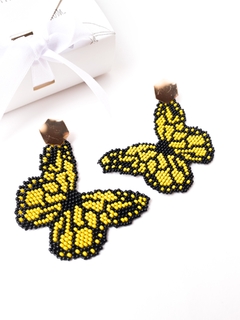 Mariposas amarillas tejidas