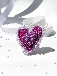 Lila heart brooch
