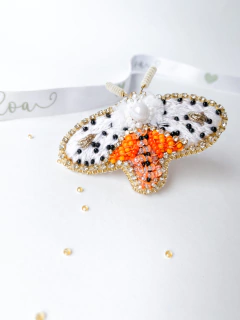 Prendedor polilla tiger