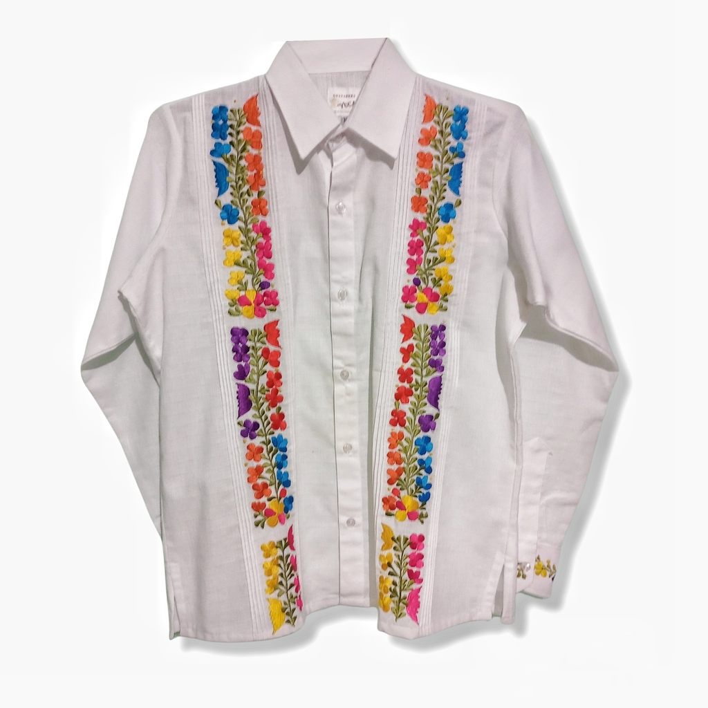 guayabera con flores